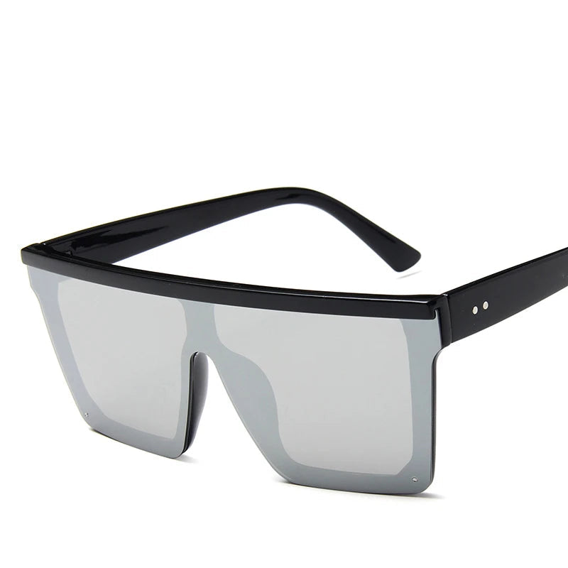 LUNETTE DE SOLEIL CARRE OFFRANT UNE PROTECTION UV400 GRIS - THT